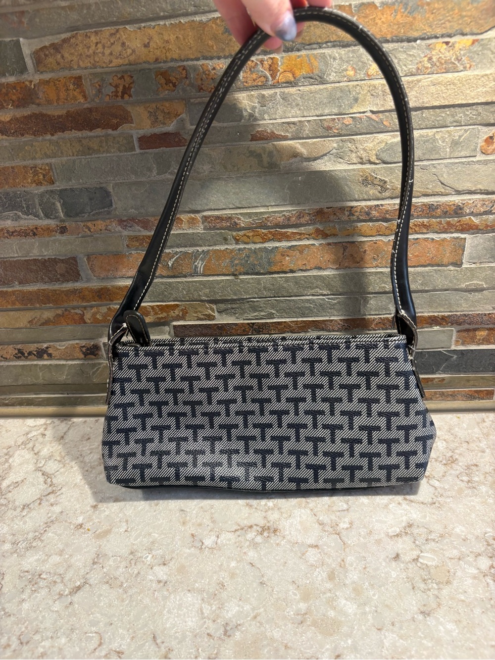 Tommy Hilfiger Shoulder Bag